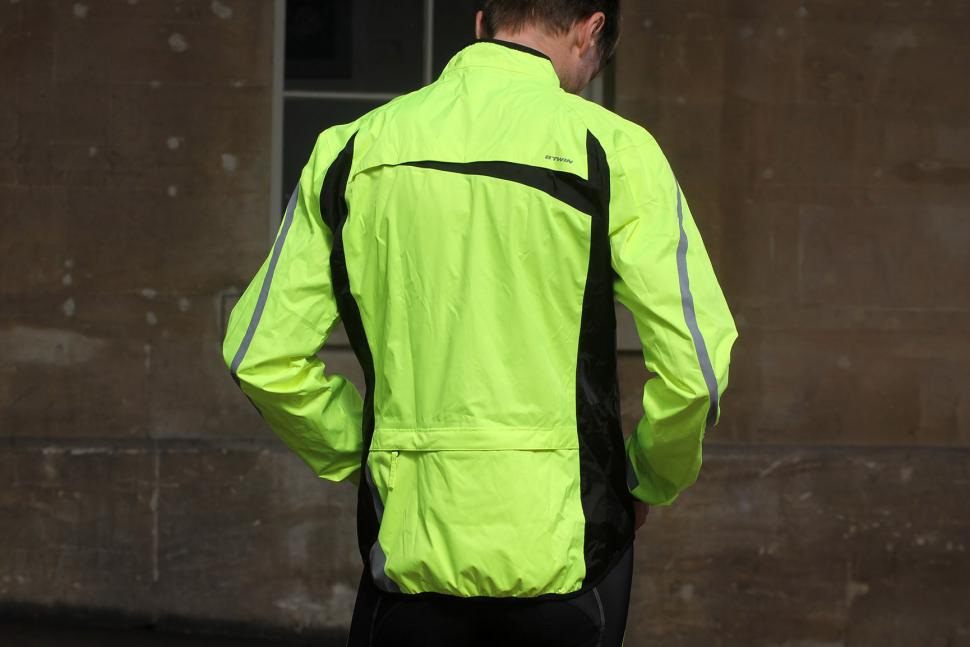 Review: B'Twin 500 High Visibility Waterproof Cycling Jacket | Road.cc